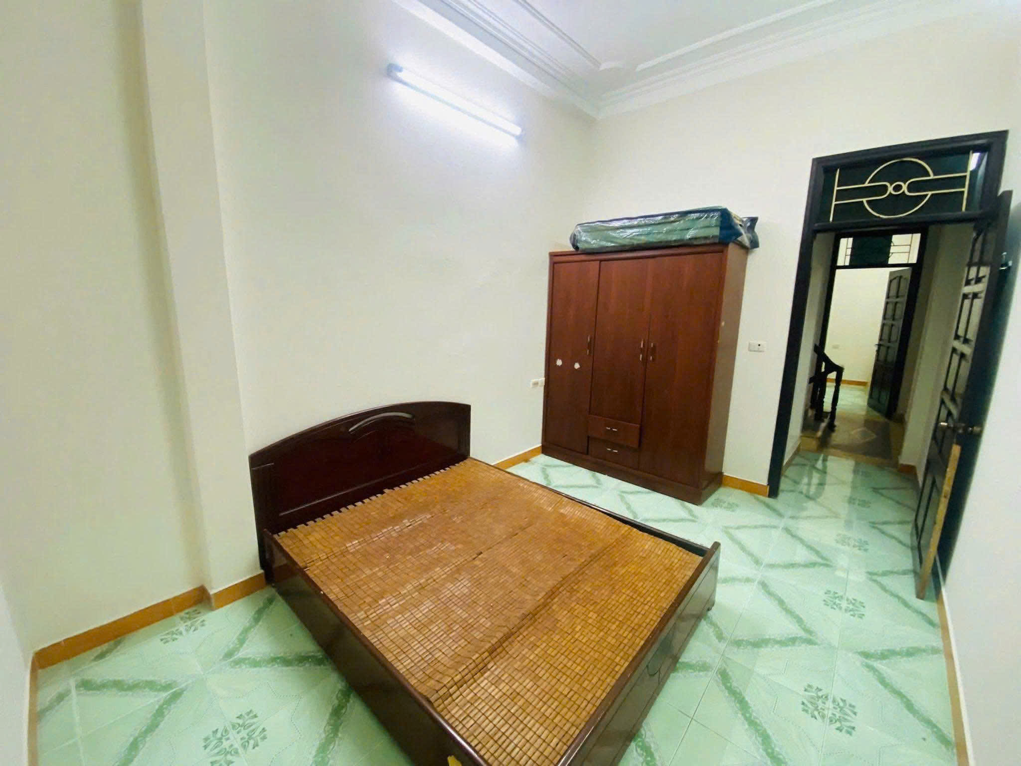 Cho thuê nhà nguyên căn ngõ 358 Bùi Xương Trạch, 40m2 x4 tầng,4 ngủ.3 wc, 12 Triệu - Ảnh 3